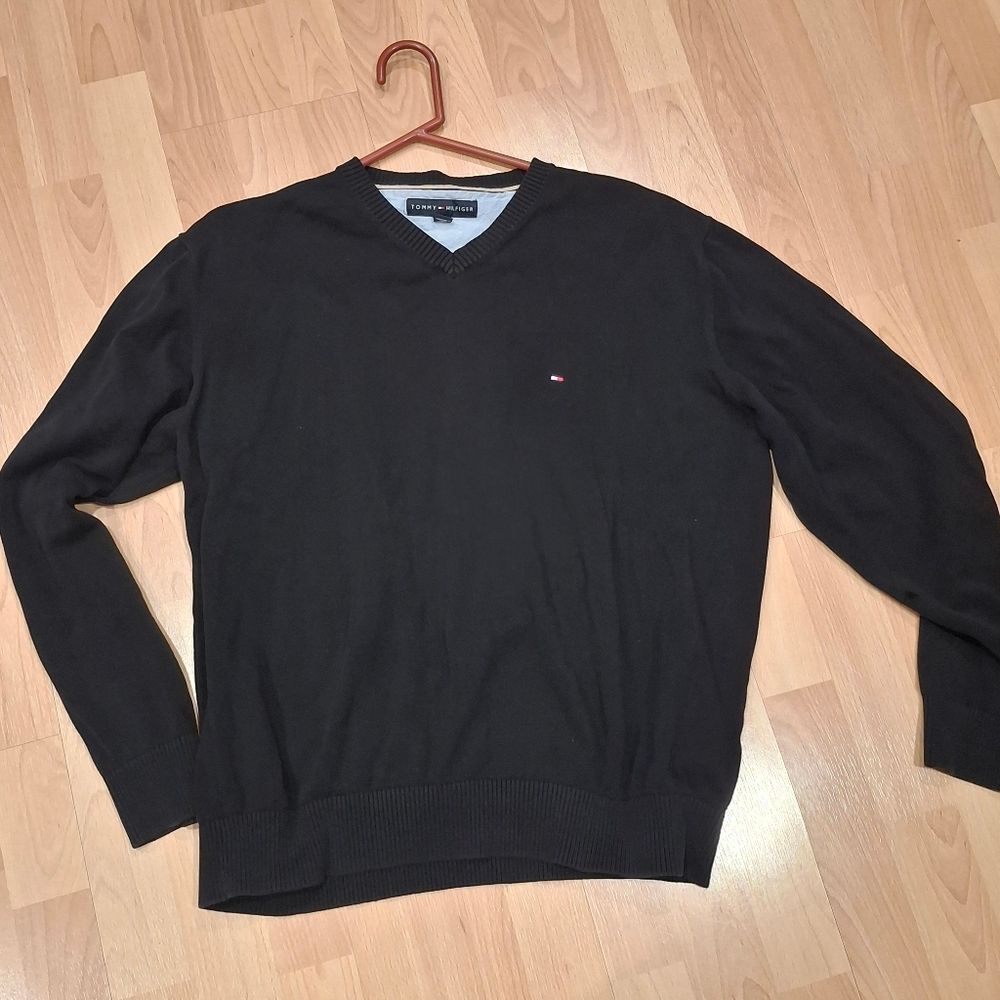Tommy Hilfiger Men's Black Sweater